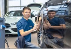 Formation de Carrossier/ière réparateur/trice CFC - Trouver une situation professionnelle, un salaire et une formation continue, un stage et une place d'apprentissage libre pour 2026.