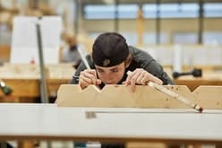 Formation de Charpentier/ière CFC - Trouver une situation professionnelle, un salaire et une formation continue, un stage et une place d'apprentissage libre pour 2026.